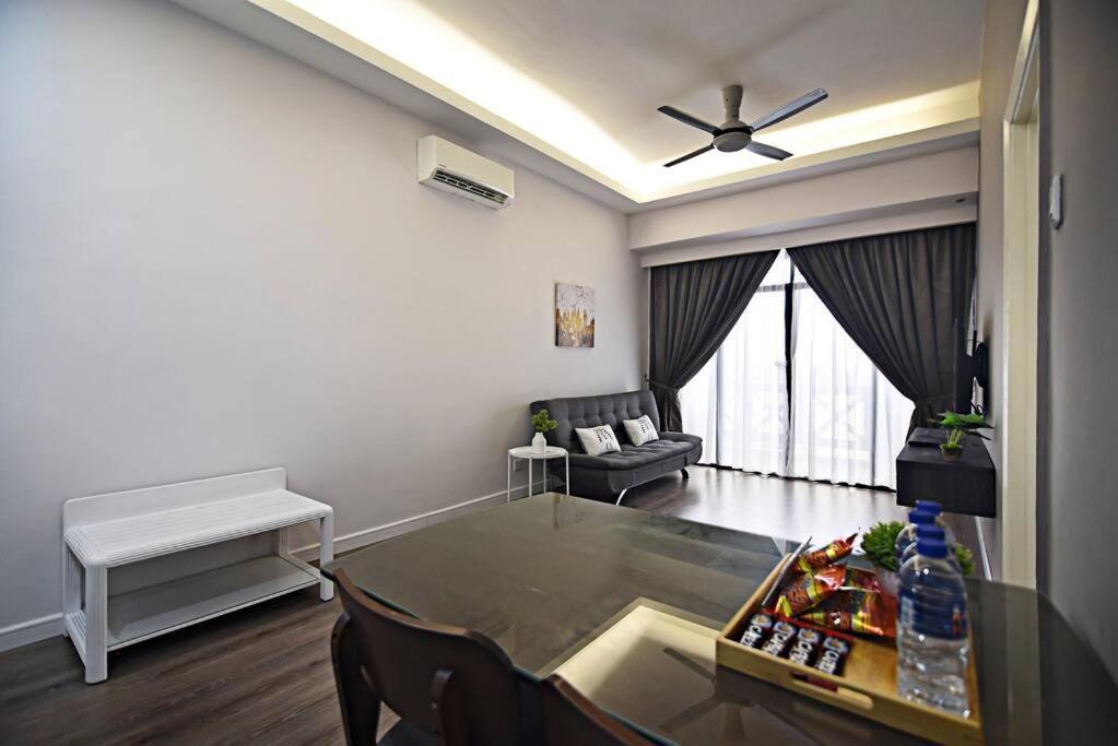 Instay Costa Mahkota Next To Mahkota Parade 말라카 외부 사진